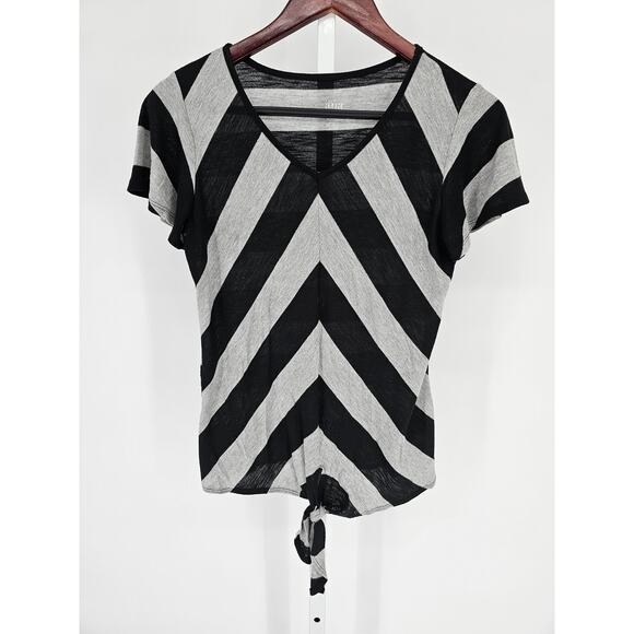 ANA A New Approach Womens Sz PM Petite short Sleeve Chevron Top Black White - Picture 1 of 3